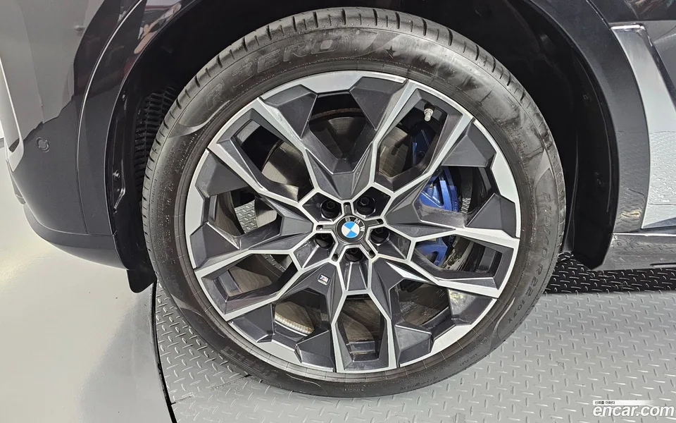 BMW X7 xDrive 40i M 6 2024 — thumbnail 2