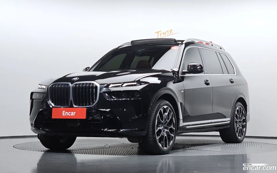 BMW X7 xDrive 40i M 6 2024 — photo 1, buy with delivery to Moscow