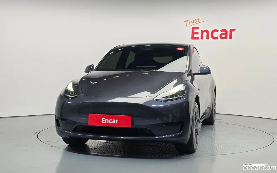 Tesla Model Y RWD 2024 — thumbnail 3