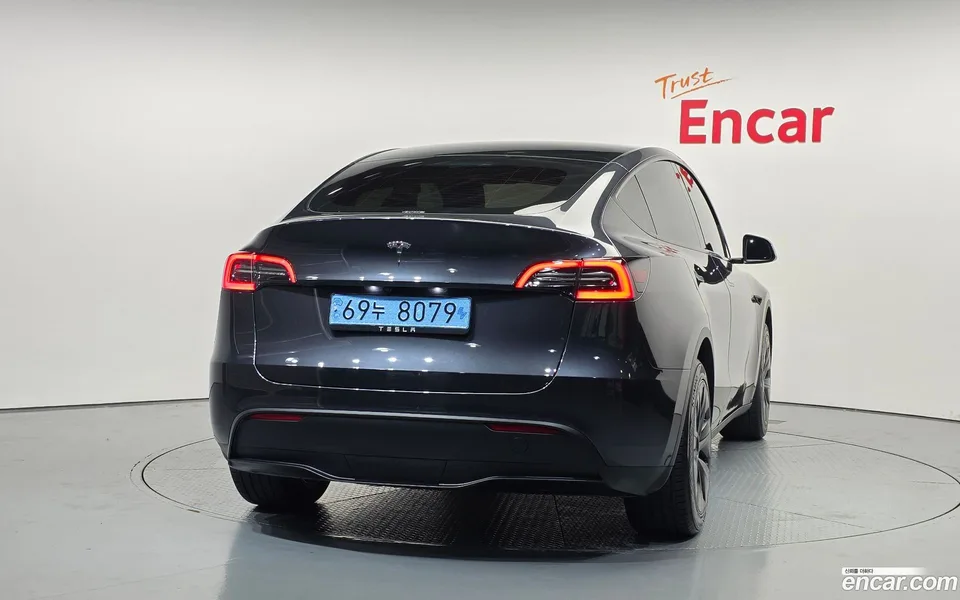Tesla Model Y RWD 2024 — thumbnail 4
