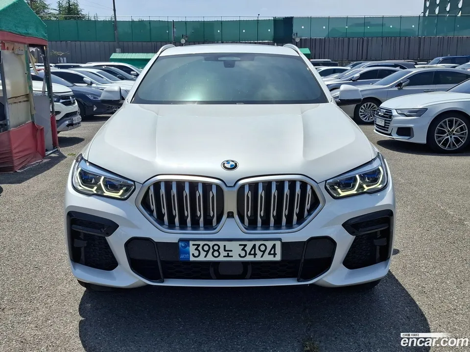 BMW X6 xDrive30d M 2022 — photo 1, buy with delivery to Moscow