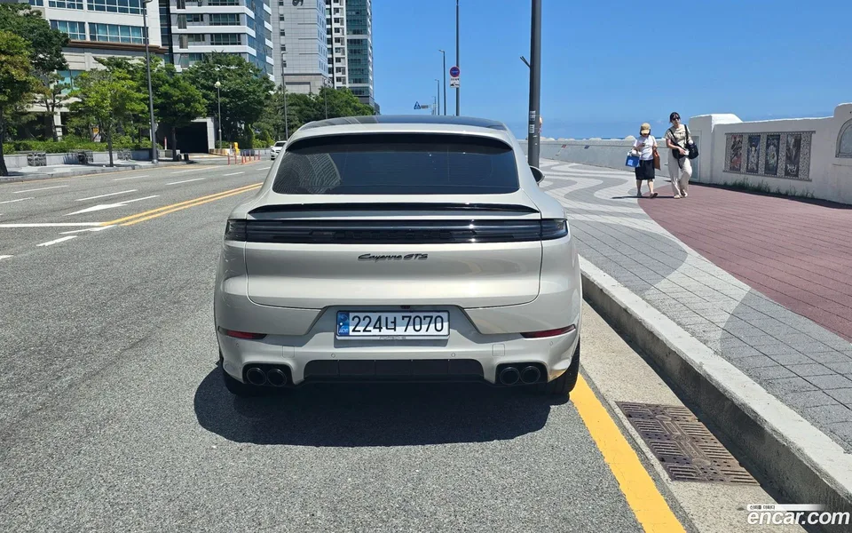 Porsche Cayenne 4.0 GTS 2024 — thumbnail 4