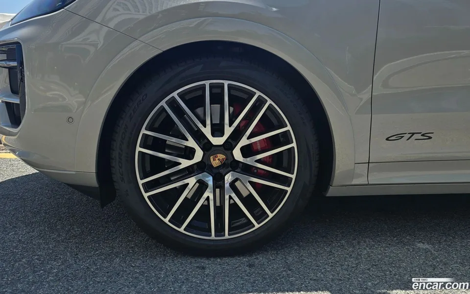 Porsche Cayenne 4.0 GTS 2024 — thumbnail 5