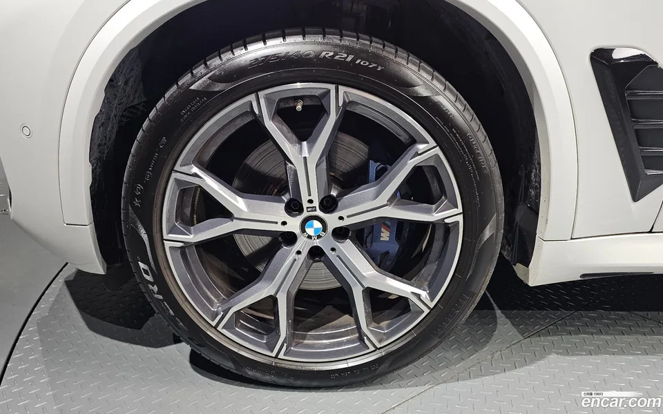 BMW X5 xDrive 40i M 2024 — thumbnail 2