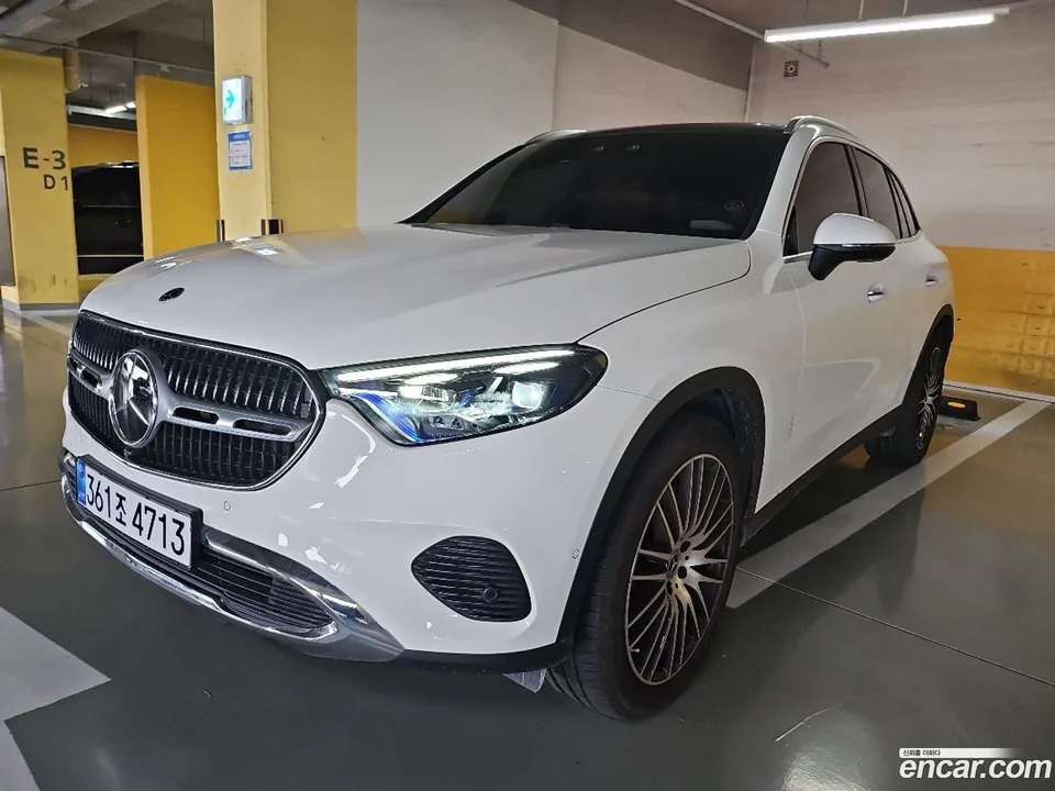 Mercedes-Benz GLC-Class GLC300 4MATIC 2025 — thumbnail 5