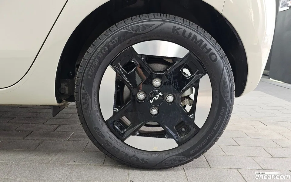 Kia Ray EV 2024 — thumbnail 2