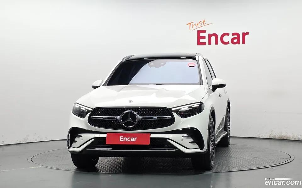 Mercedes-Benz GLC-Class GLC300 4MATIC AMG Line 2025 — thumbnail 3
