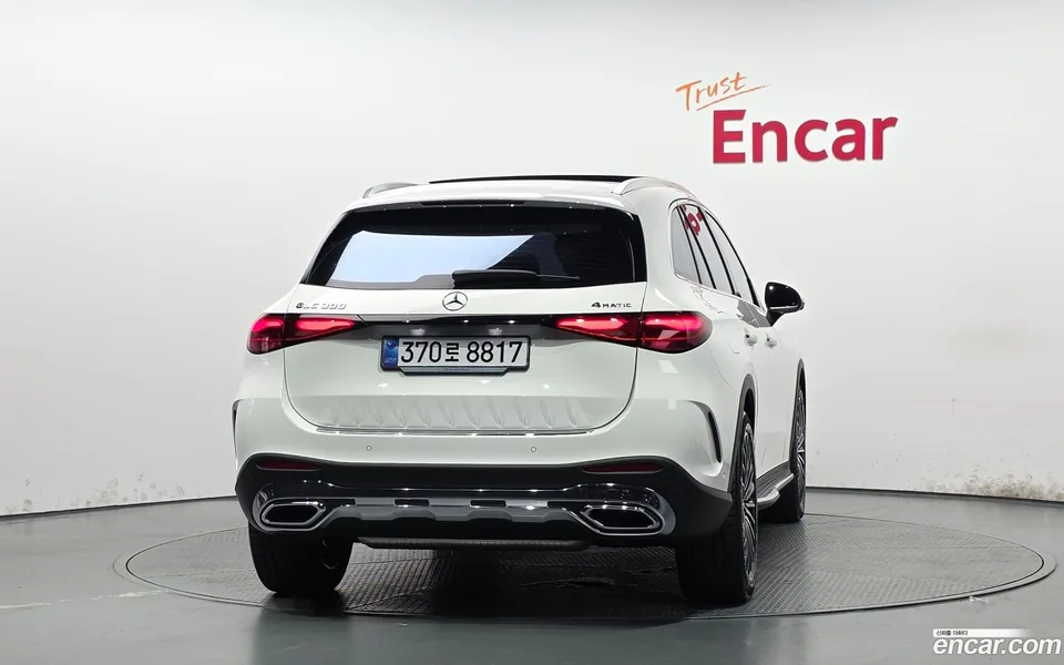 Mercedes-Benz GLC-Class GLC300 4MATIC AMG Line 2025 — thumbnail 4