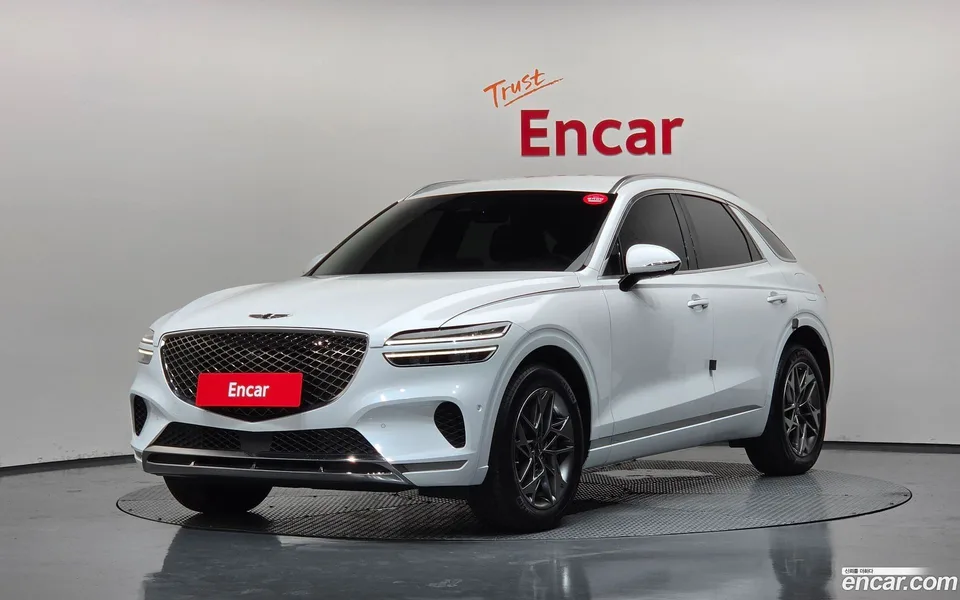 Genesis GV70 2.5T 2WD 2022 — photo 1, buy with delivery to Moscow
