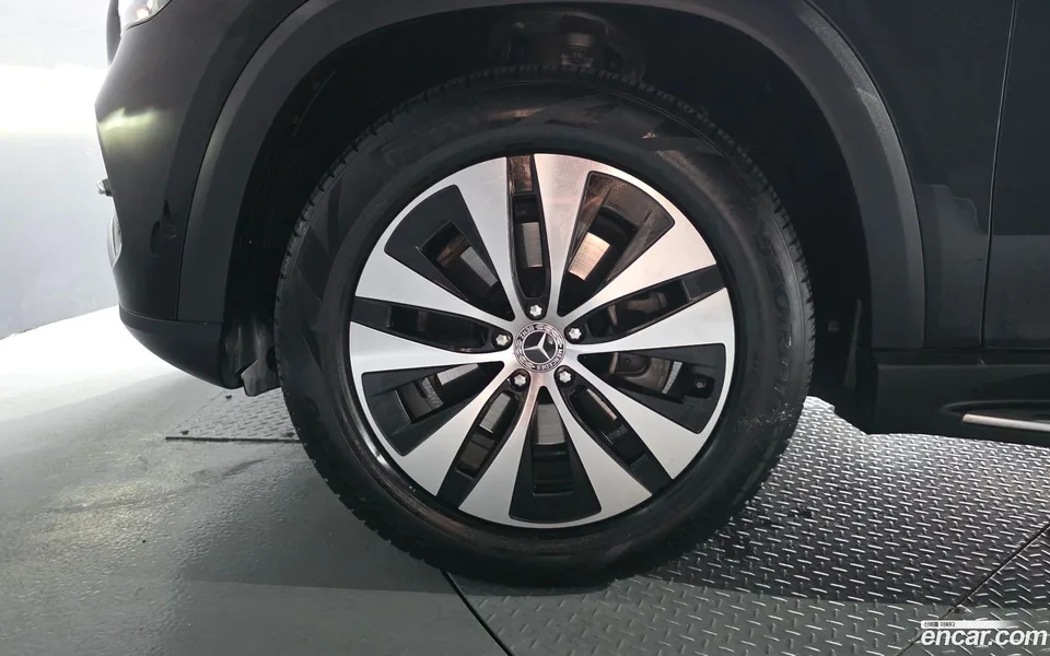 Mercedes-Benz GLE-Class GLE300d 4MATIC 2023 — миниатюра 2