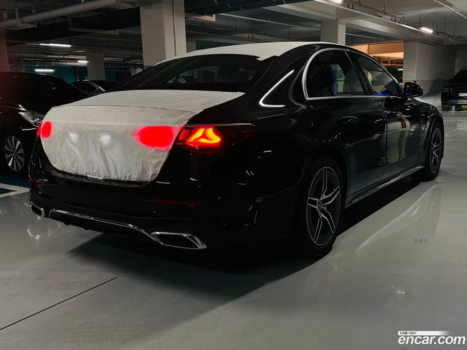 Mercedes-Benz E-Class E300 4MATIC AMG Line 2026 — thumbnail 4