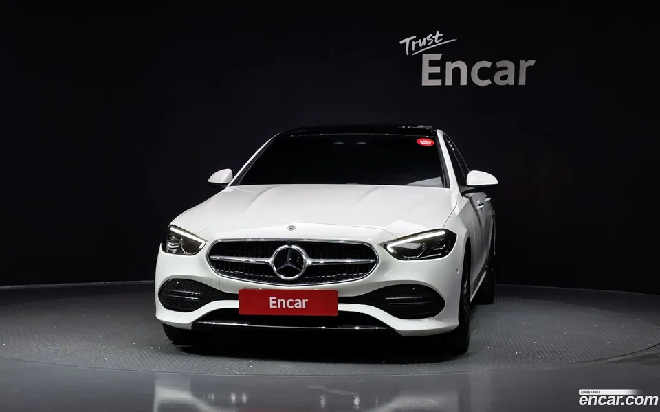 Mercedes-Benz C-Class C300 4MATIC 2023 — thumbnail 3