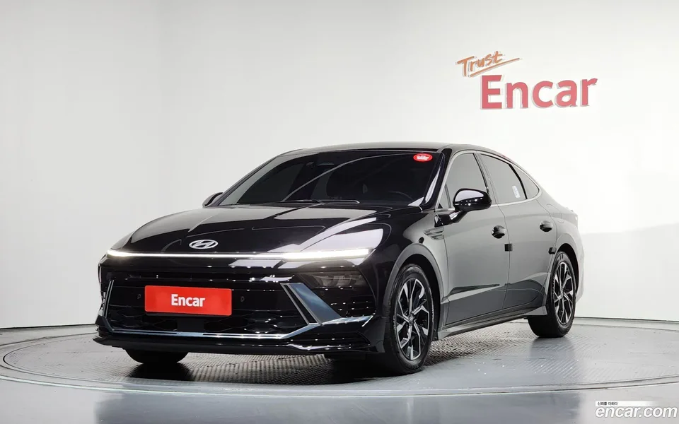Hyundai Sonata The Edge 2.0 2023 — photo 1, buy with delivery to Moscow