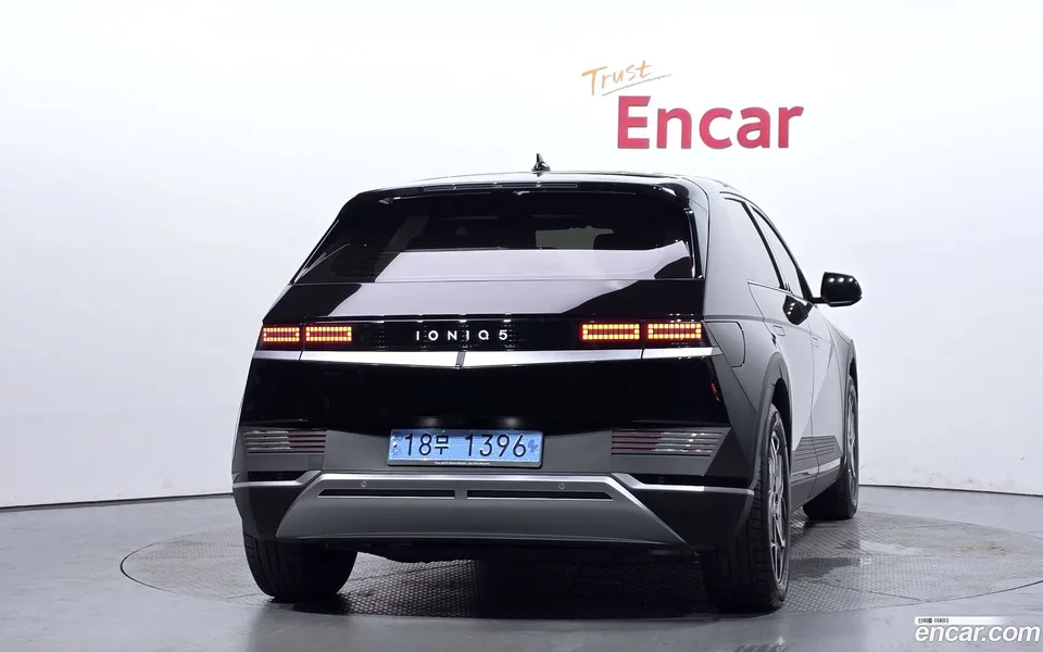 Hyundai Ioniq 5 2022 — thumbnail 4