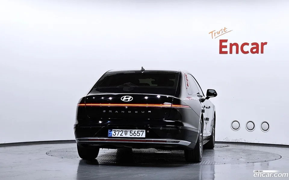 Hyundai Grandeur 3.5 2WD 2023 — thumbnail 4