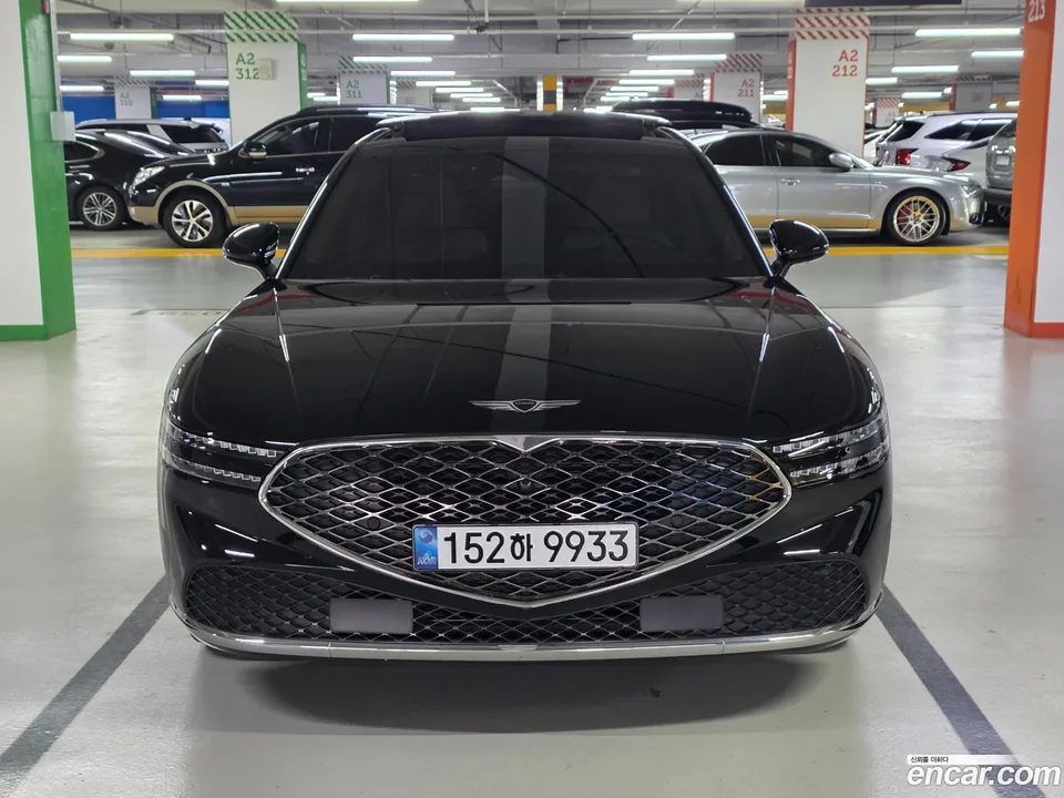 Genesis G90 3.5 AWD 2024 — photo 1, buy with delivery to Moscow