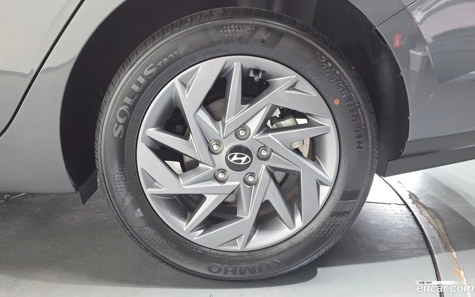 Hyundai Avante CN7 1.6 2025 — thumbnail 2