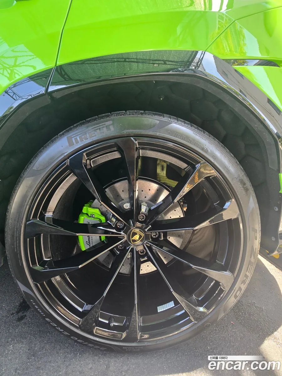 Lamborghini Urus 4.0 V8 S 2023 — thumbnail 2