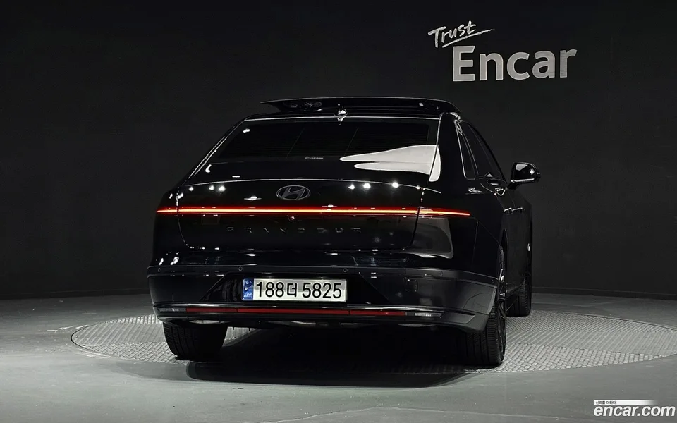 Hyundai Grandeur Hybrid 2024 — миниатюра 4