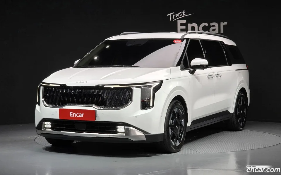 Kia Carnival 7 2025 — photo 1, buy with delivery to Moscow