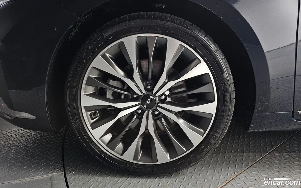 Kia K8 2.5 2WD 2023 — thumbnail 2