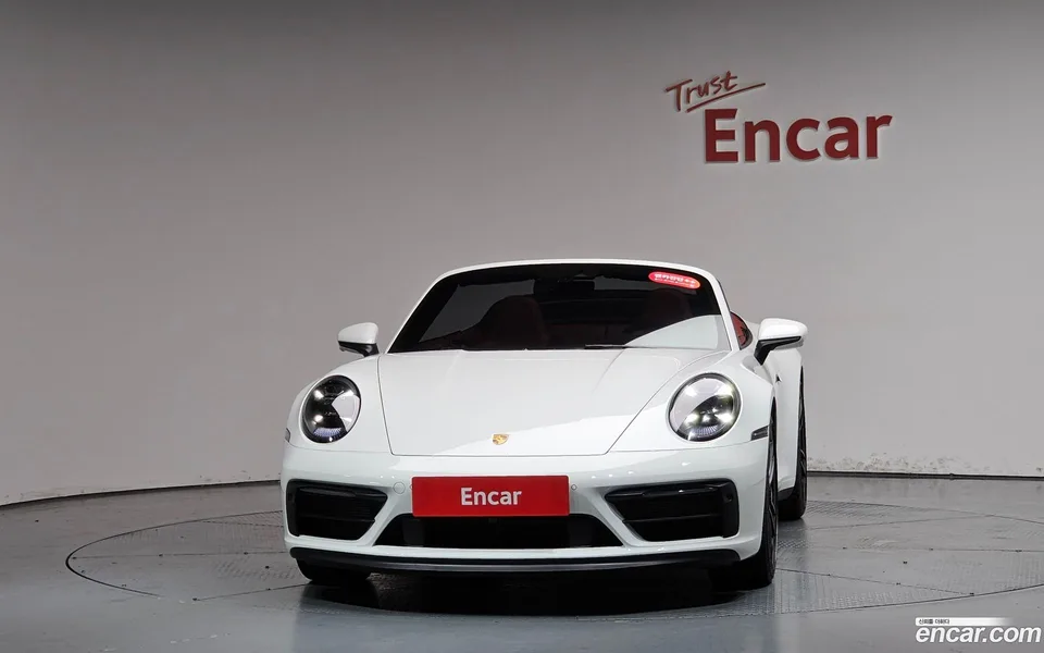 Porsche 911 (992) 4 GTS 2024 — миниатюра 3