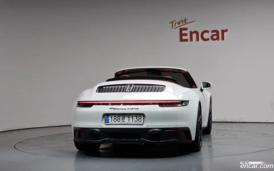 Porsche 911 (992) 4 GTS 2024 — миниатюра 4
