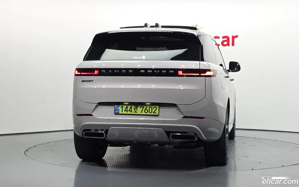 Land Rover Range Rover Sport P550E HSE 2025 — thumbnail 4