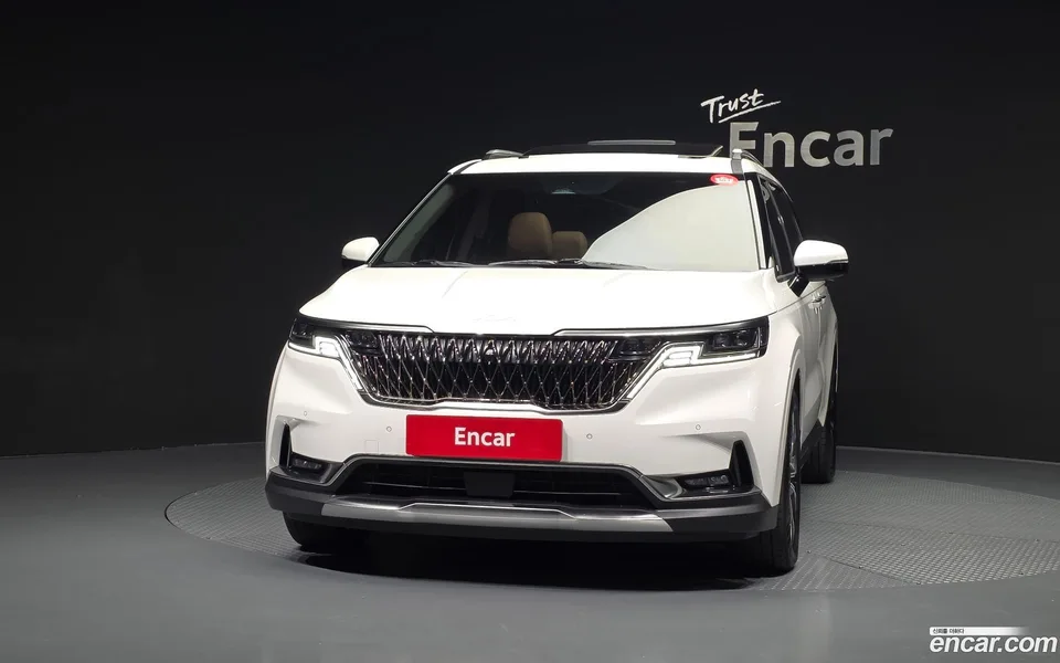 Kia Carnival 9 2023 — thumbnail 3