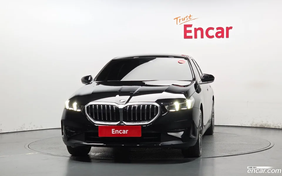 BMW 5 Series 530i xDrive 2025 — thumbnail 3