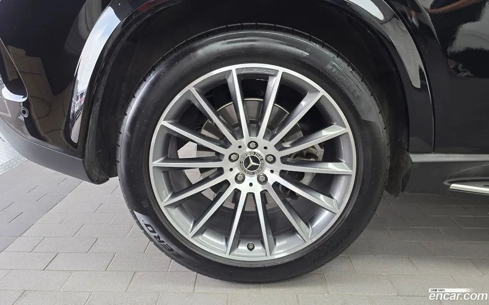 Mercedes-Benz GLE-Class GLE450 4MATIC 2025 — thumbnail 2