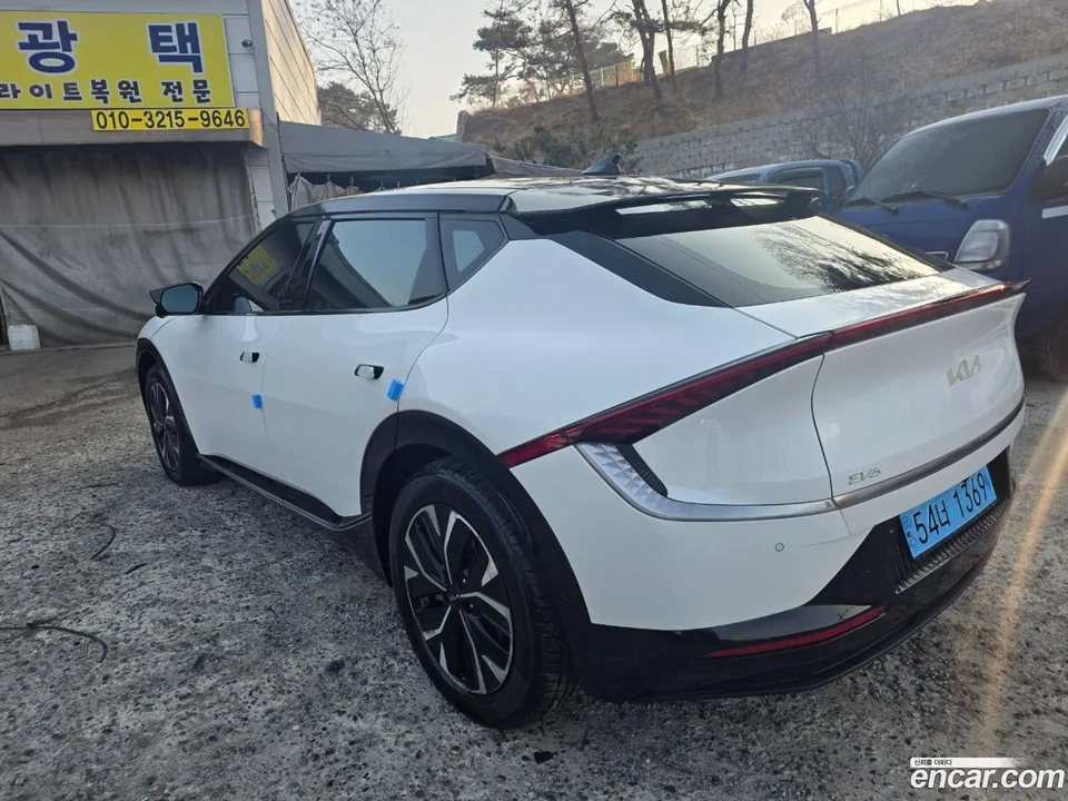 Kia EV6 4WD 2022 — thumbnail 2