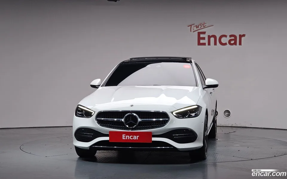 Mercedes-Benz C-Class C300 4MATIC 2023 — thumbnail 3