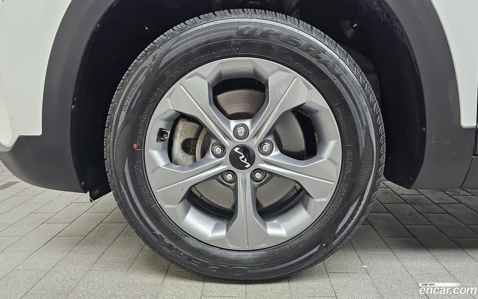 Kia Seltos 1.6 2WD 2023 — thumbnail 2