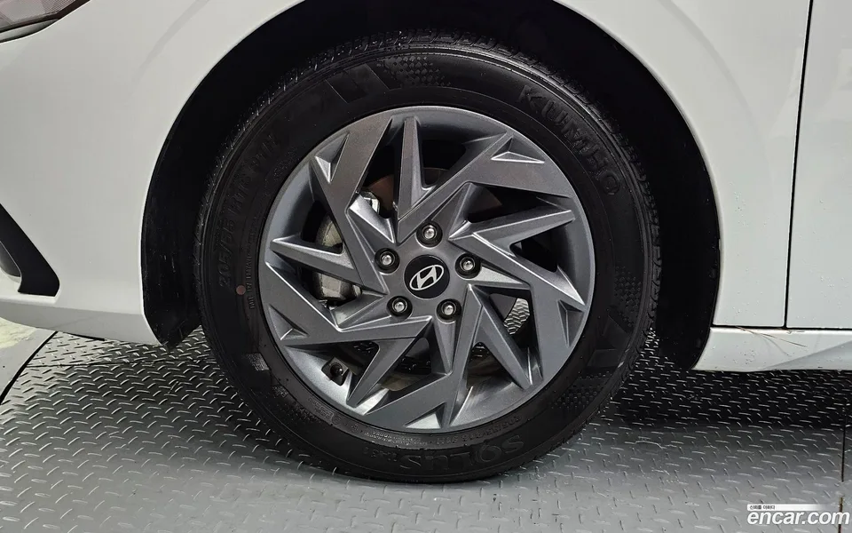 Hyundai Avante CN7 1.6 2024 — thumbnail 2