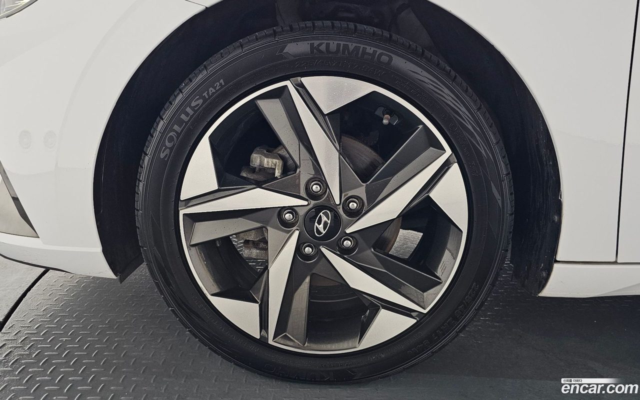 Hyundai Avante 2022 — 2