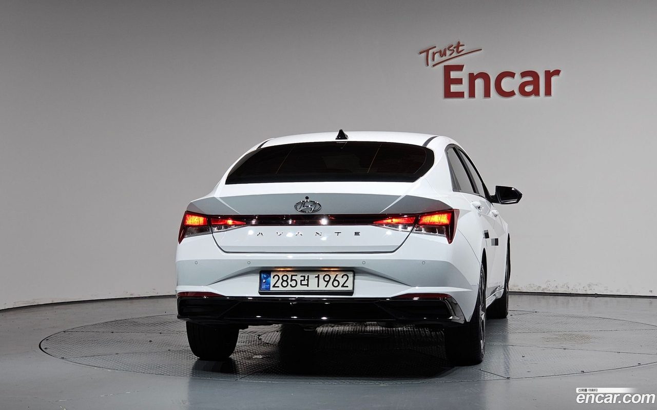 Hyundai Avante 2022 — 4