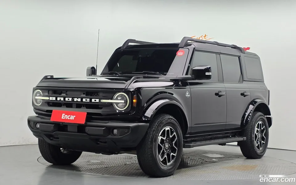 Ford Bronco 2.7 2023 — photo 1, buy with delivery to Moscow