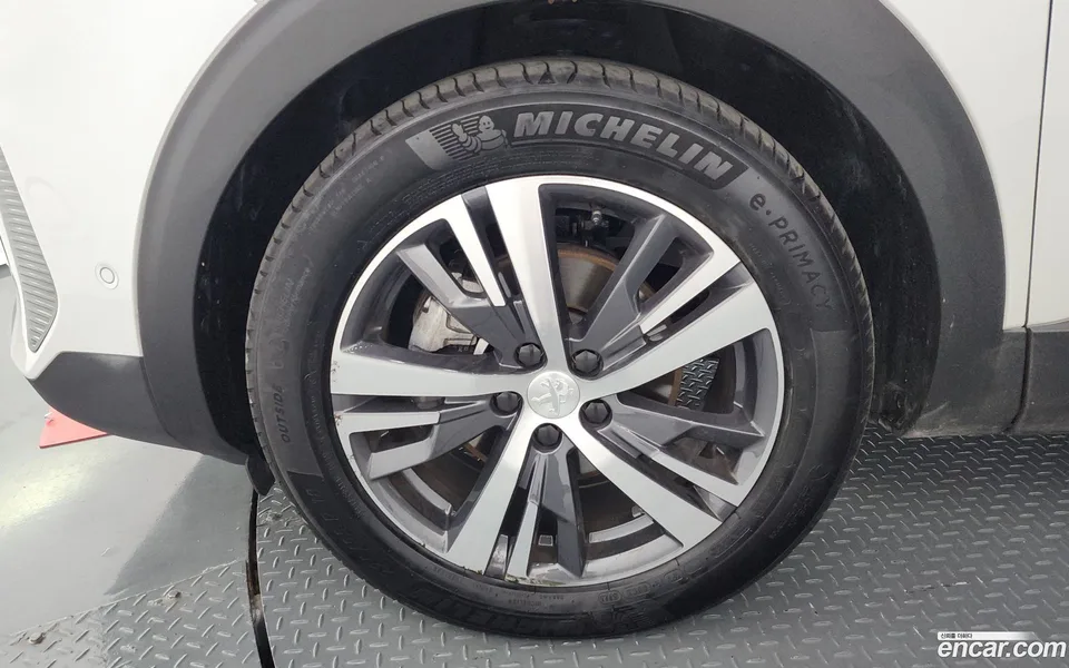 Peugeot 5008 1.2 Pure Tech 2024 — thumbnail 2