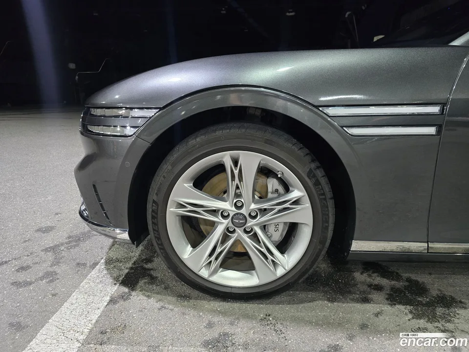 Genesis G90 3.5 AWD 2022 — thumbnail 2