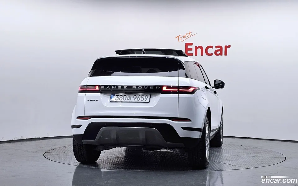 Land Rover Range Rover Evoque P250 S 2025 — thumbnail 4