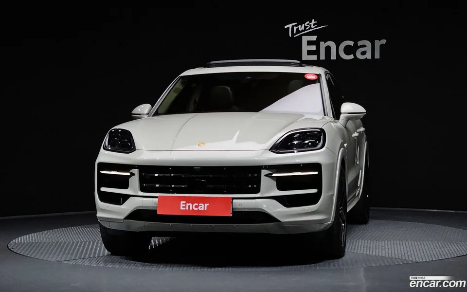 Porsche Cayenne 3.0 S E- 2024 — thumbnail 3