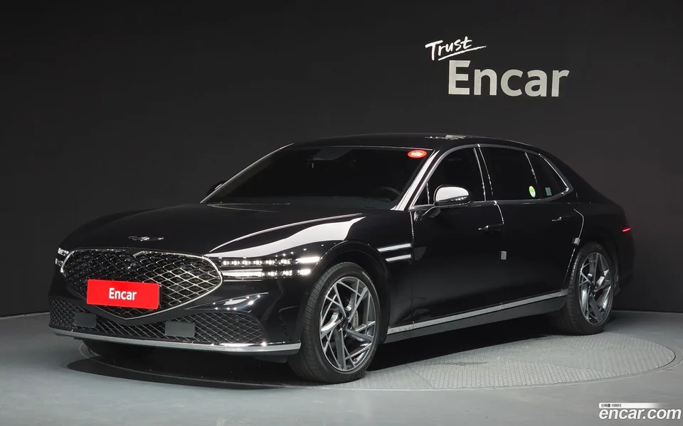 Genesis G90 3.5 AWD 2023 — photo 1, buy with delivery to Moscow