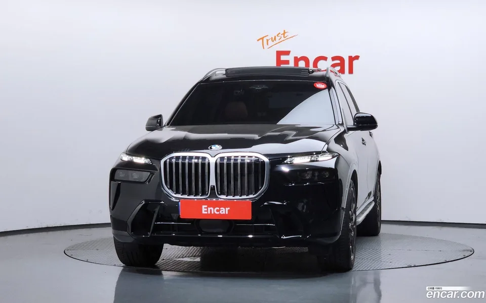BMW X7 xDrive 40i M 7 2025 — thumbnail 3