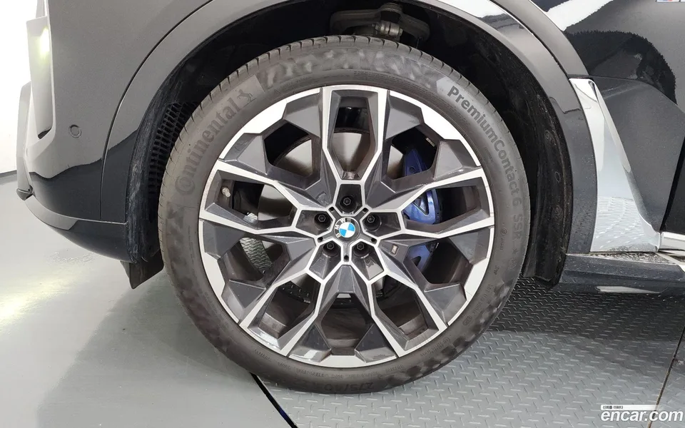 BMW X7 xDrive 40i M 7 2025 — thumbnail 5