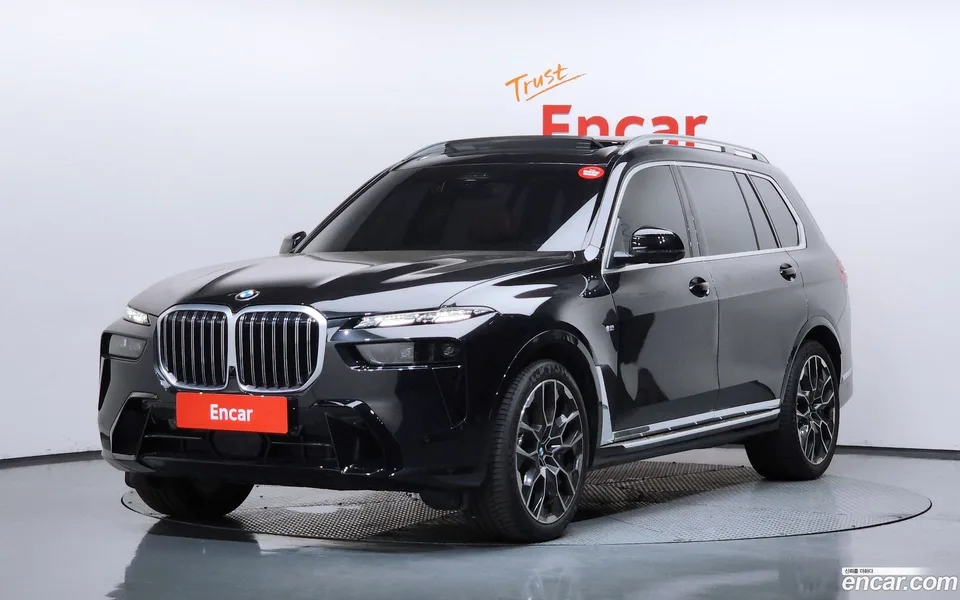 BMW X7 xDrive 40i M 7 2025 — photo 1, buy with delivery to Moscow