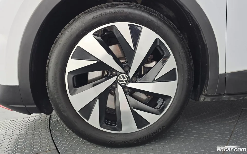 Volkswagen ID.4 2023 — thumbnail 2