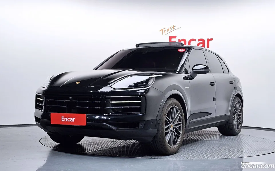 Porsche Cayenne 3.0 E- 2024 — фото 1, купить с доставкой в Москву
