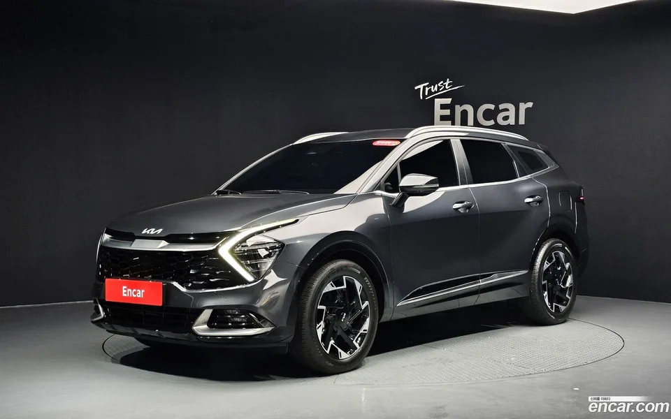 Kia Sportage 1.6 2WD 2023 — photo 1, buy with delivery to Moscow