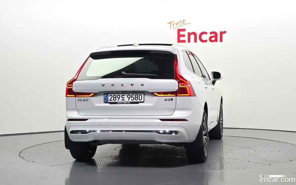 Volvo XC60 B5 2024 — thumbnail 4